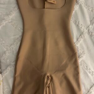 SKIMS Seamless Tan Shapewear Bodysuit